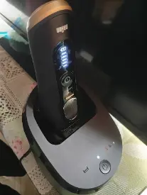 alt="充電もできる自動洗浄機"